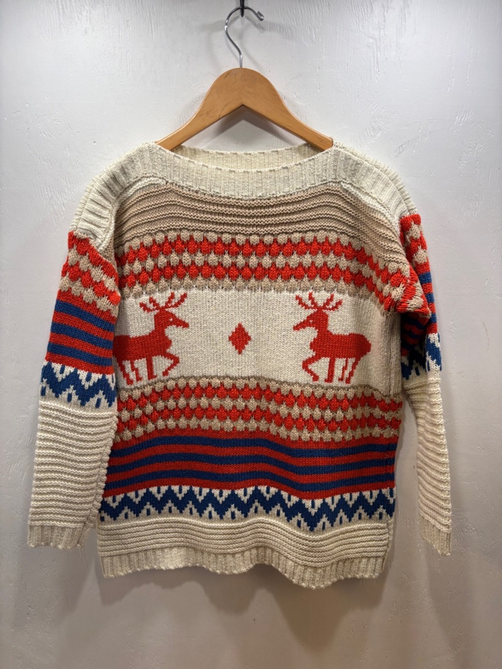 Vintage Cozy Reindeer Christmas Holiday Fair Isle Knit Sweater Cream Blue LRG